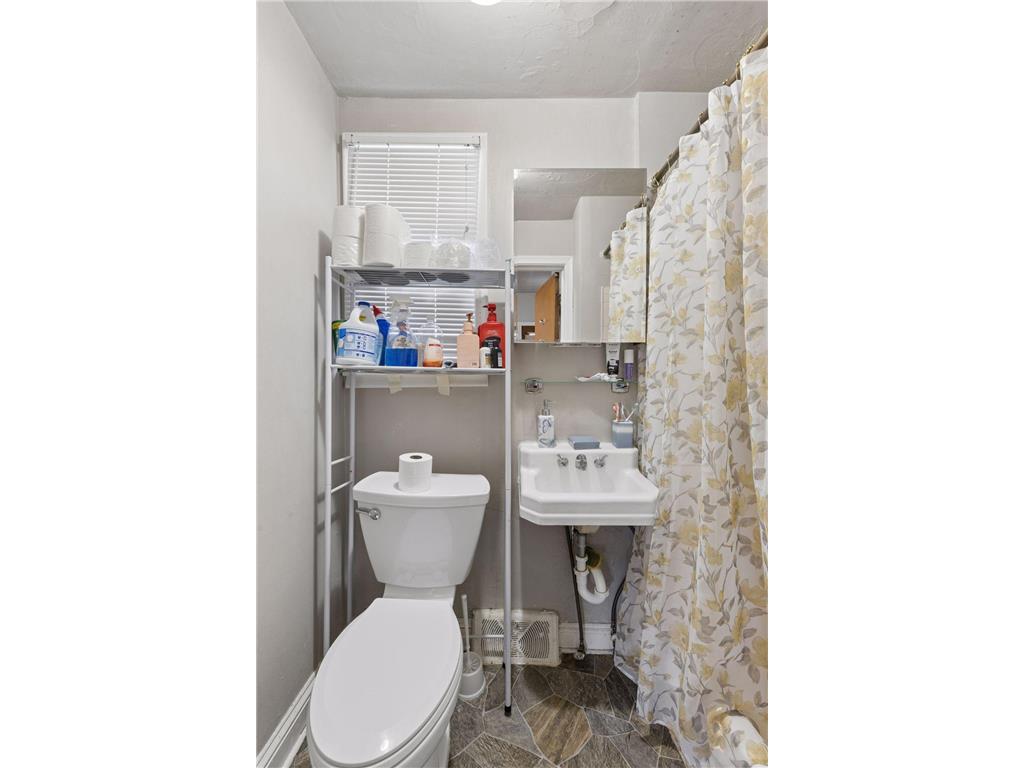 997 Marion Street Saint Paul MN 55117 7076770 image31