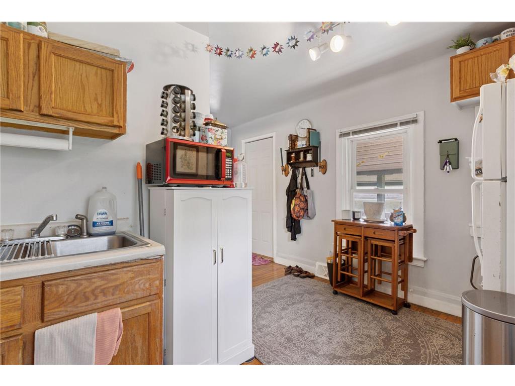 997 Marion Street Saint Paul MN 55117 7076770 image9