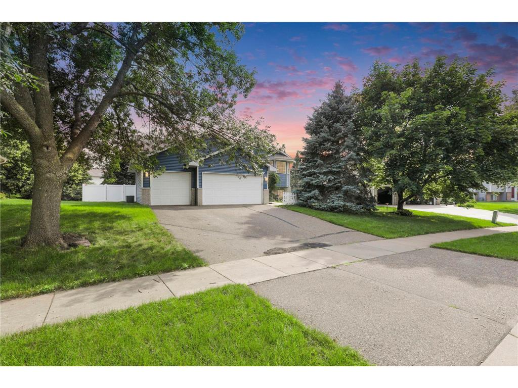 9976 Madison Street NE Blaine MN 55434 6578689 image1