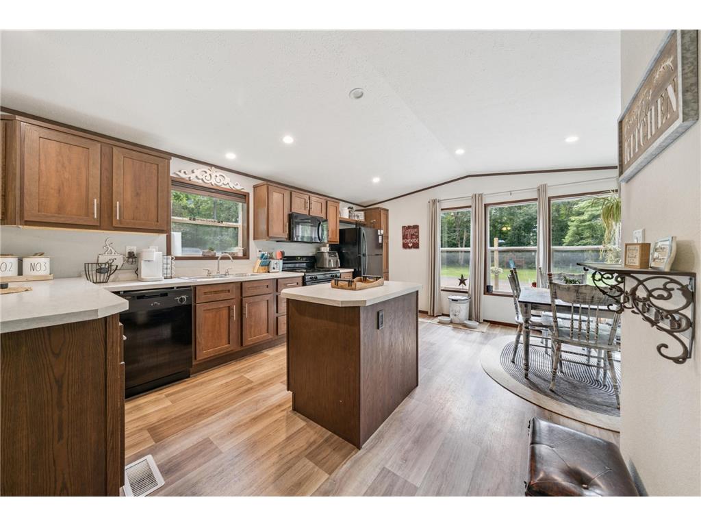 998 140th Avenue Apple River Twp WI 54001 6770669 image11