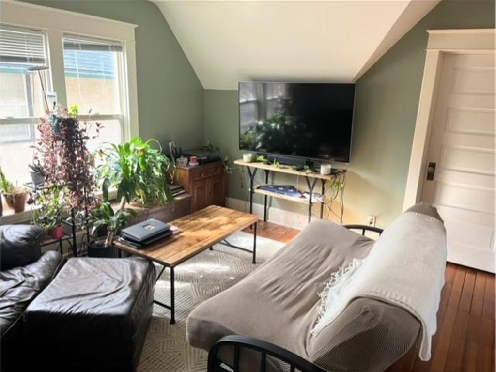 998 Jameson Street #Upper Unit Saint Paul MN 55103 6501254 image1