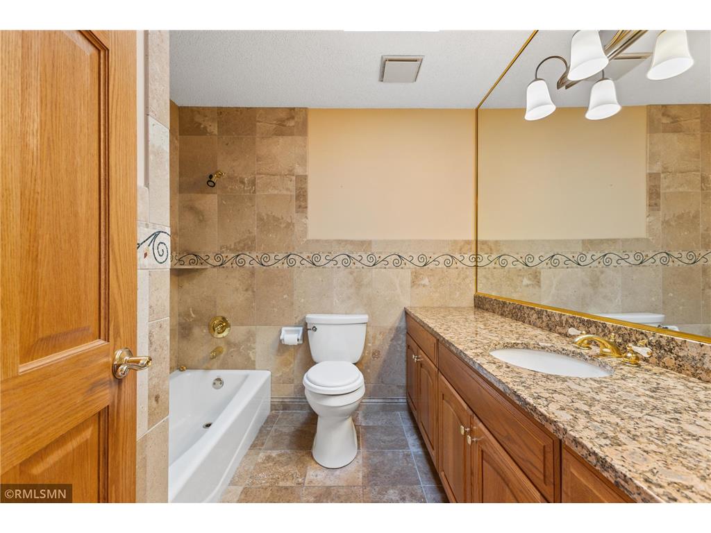 998 Kohlman Court Maplewood MN 55109 - Kohlman 6797375 image28