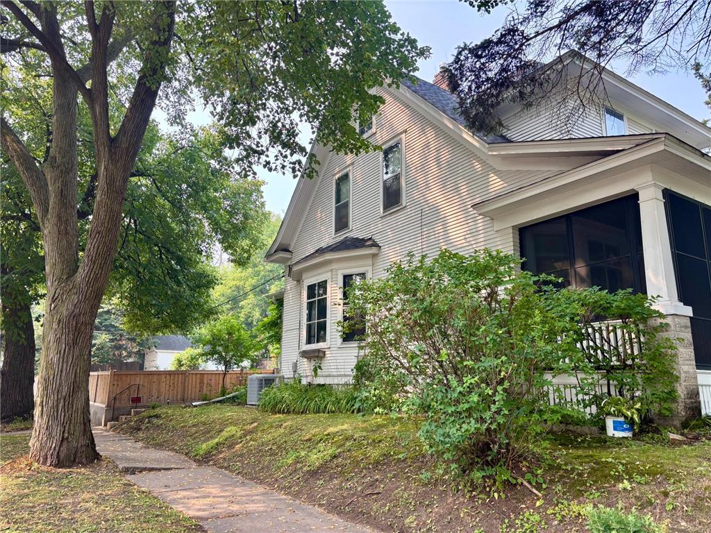 998 Margaret Street Saint Paul MN 55106 7109189 image3
