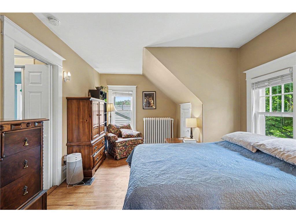 998 Minnehaha Avenue W Saint Paul MN 55104 7096850 image12
