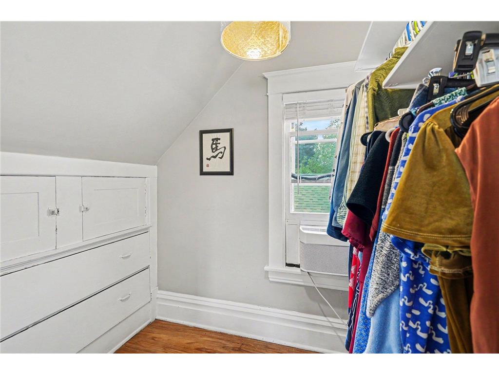998 Minnehaha Avenue W Saint Paul MN 55104 7096850 image13