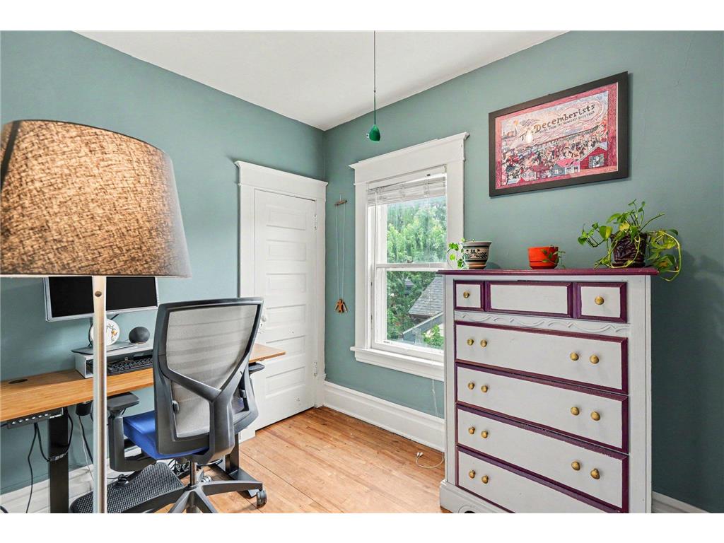 998 Minnehaha Avenue W Saint Paul MN 55104 7096850 image15
