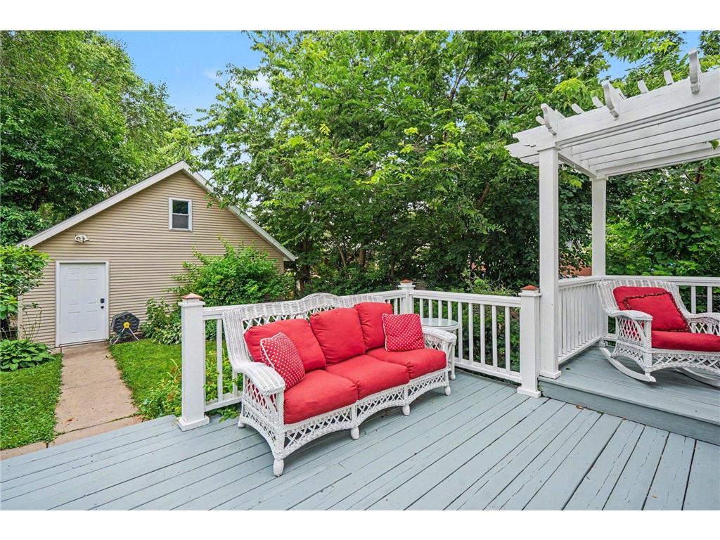 998 Minnehaha Avenue W Saint Paul MN 55104 7096850 image17