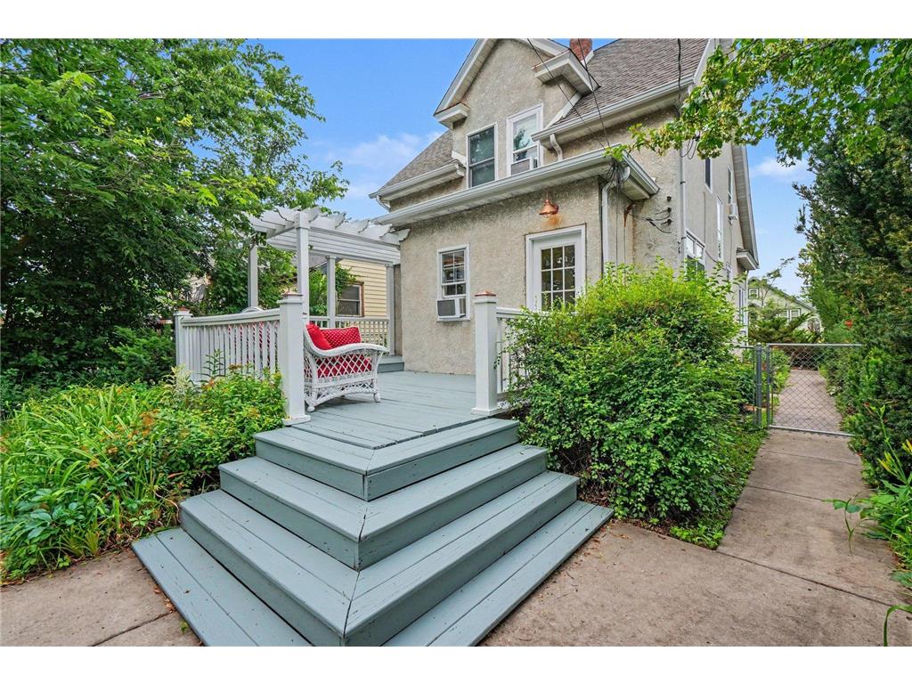 998 Minnehaha Avenue W Saint Paul MN 55104 7096850 image20