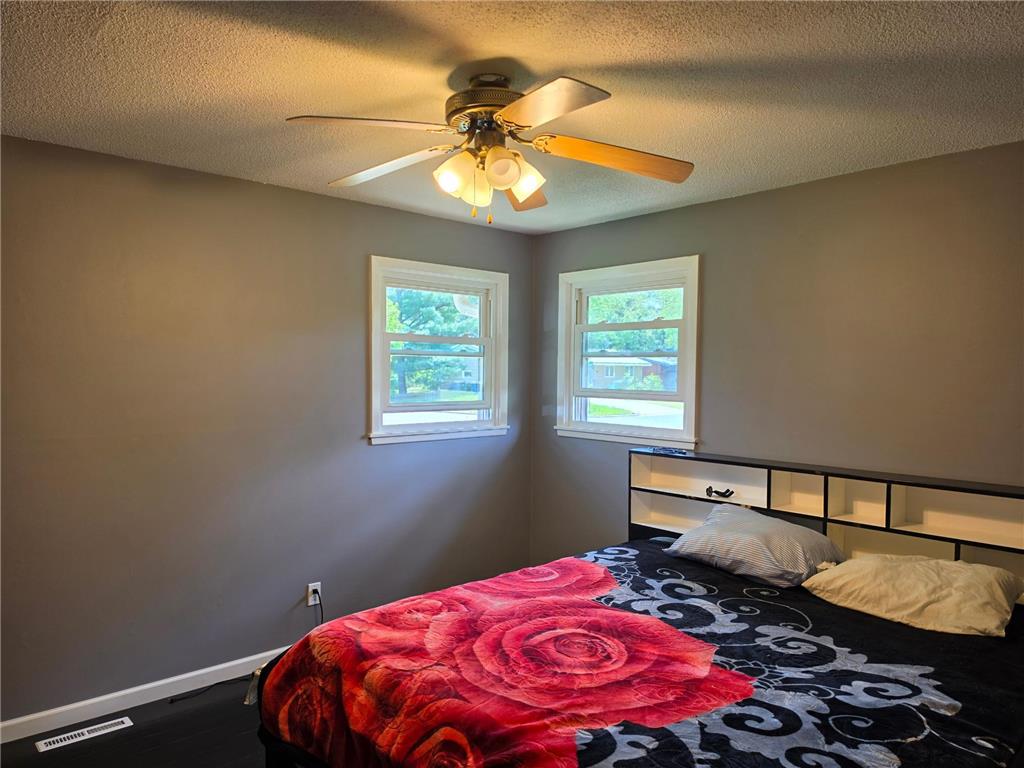 998 Overton Drive NE Fridley MN 55432 7080611 image8