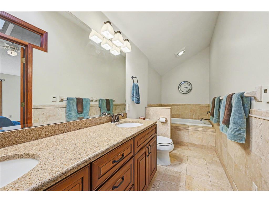 9983 Arcola Court N Stillwater Twp MN 55082 - St Croix River 7027195 image20