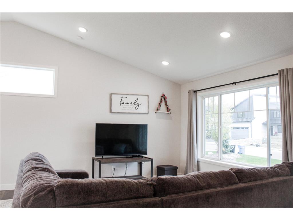 9989 14th Circle NE Saint Michael MN 55376 7064773 image3