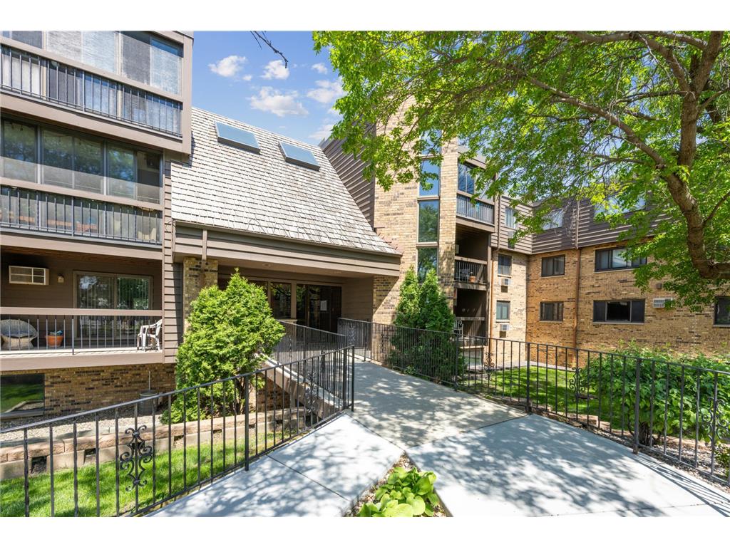 999 41st Avenue NE #110NE Columbia Heights MN 55421 6721986 image1