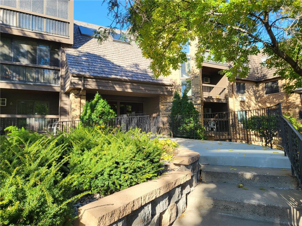 999 41st Avenue NE #211NE Columbia Heights MN 55421 6654742 image1