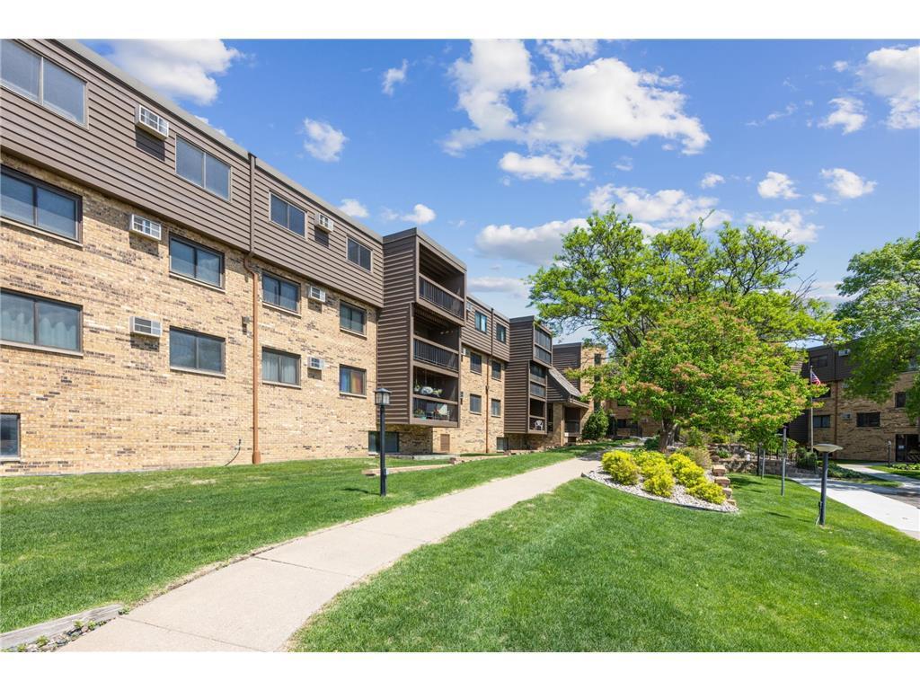 999 41st Avenue NE #212 Columbia Heights MN 55421 7088375 image1