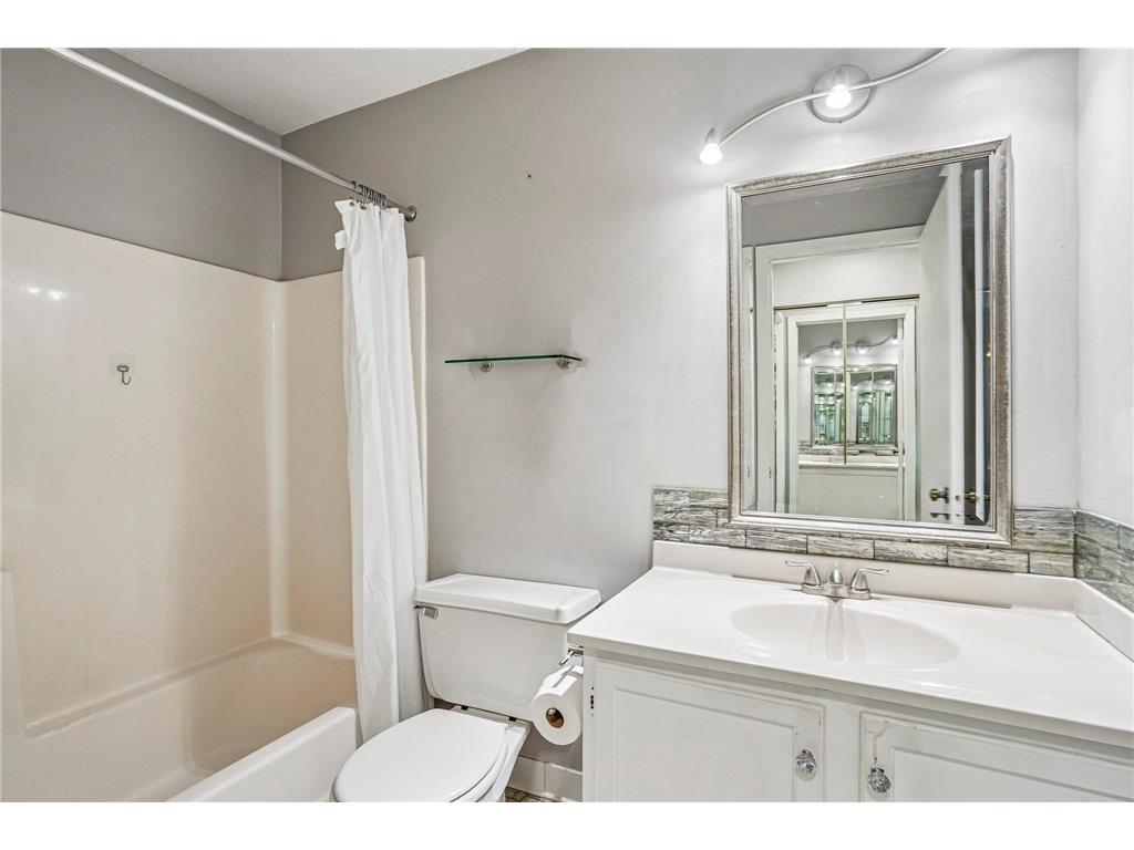 999 41st Avenue NE #302 Columbia Heights MN 55421 7108306 image6