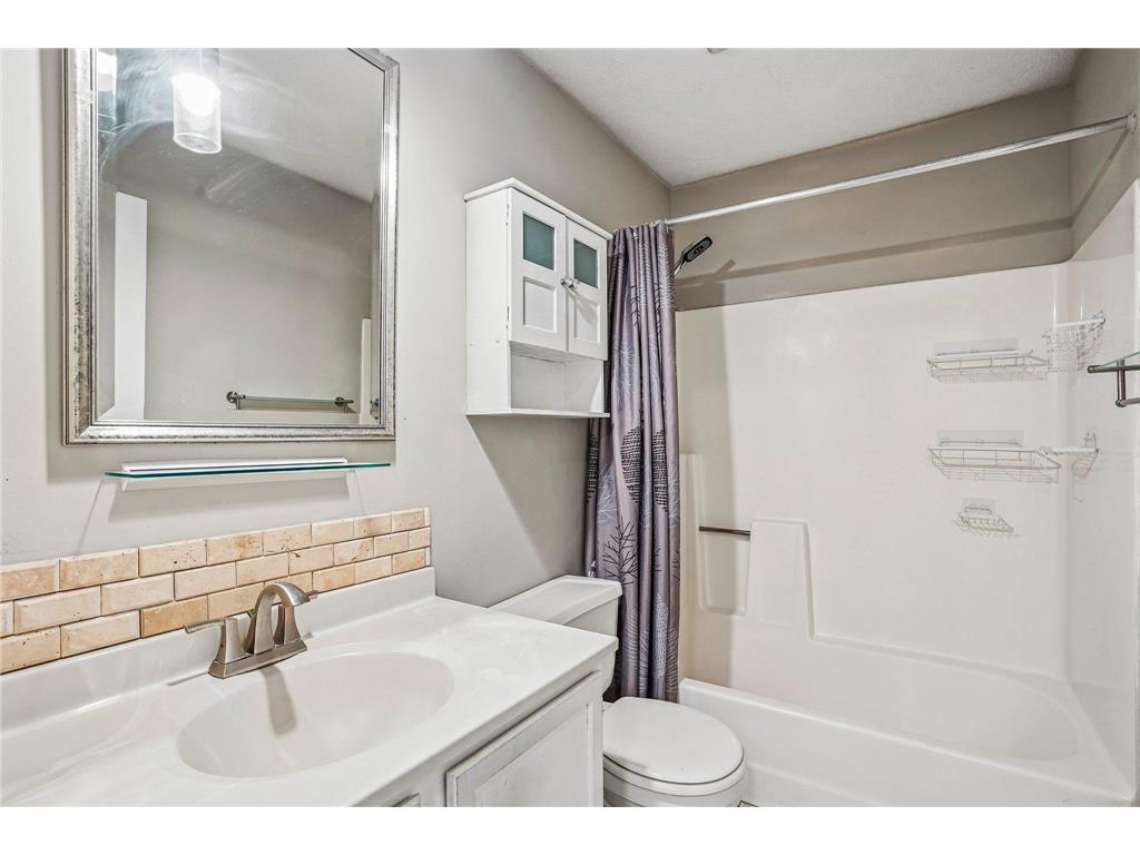 999 41st Avenue NE #302 Columbia Heights MN 55421 7108306 image7
