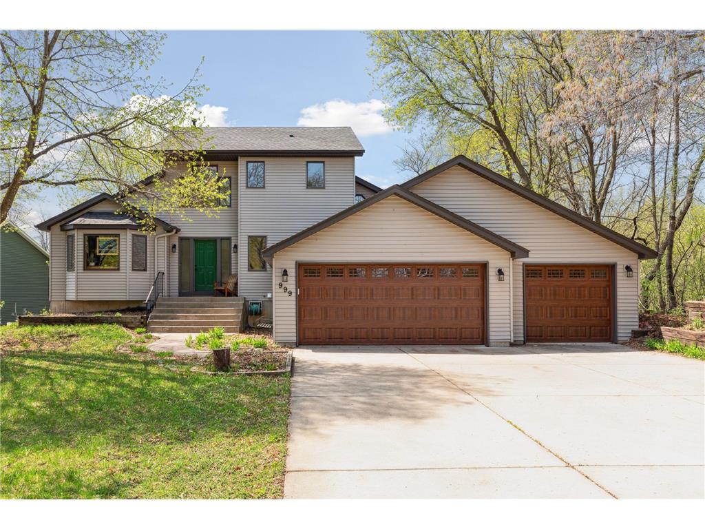 999 Kohlman Lane, Maplewood, MN, 55109 MLS 6353444 Edina Realty