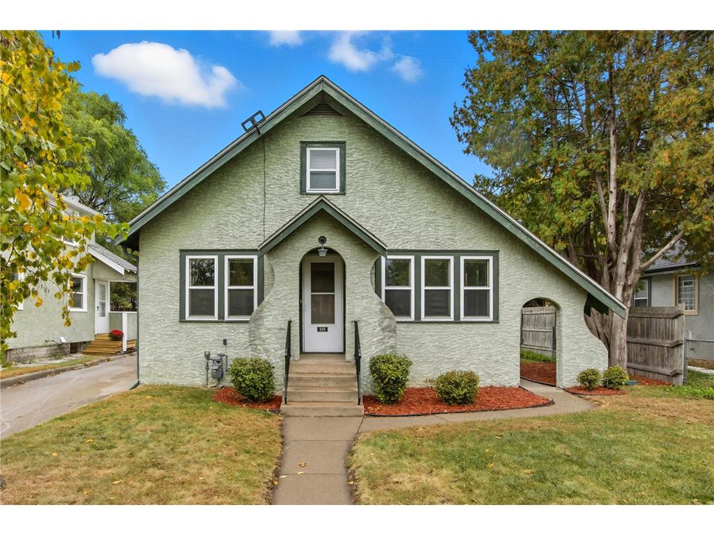999 Minnehaha Avenue W Saint Paul MN 55104 6804653 image1