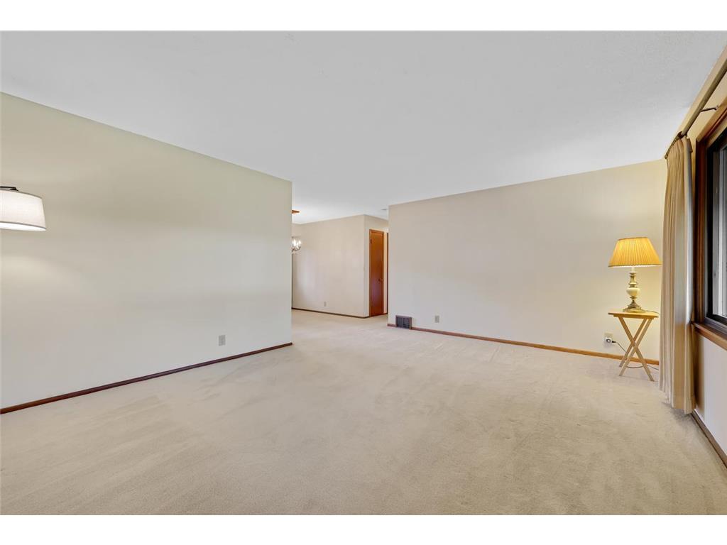 999 Overton Drive NE Fridley MN 55432 7111348 image13