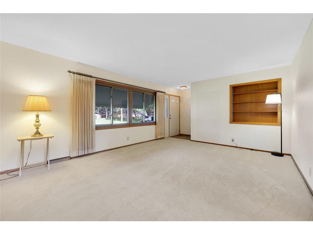 999 Overton Drive NE Fridley MN 55432 7111348 image15