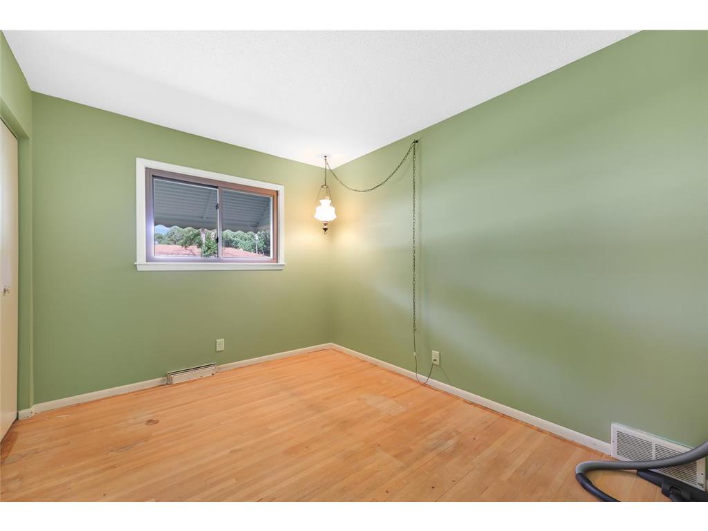 999 Overton Drive NE Fridley MN 55432 7111348 image19