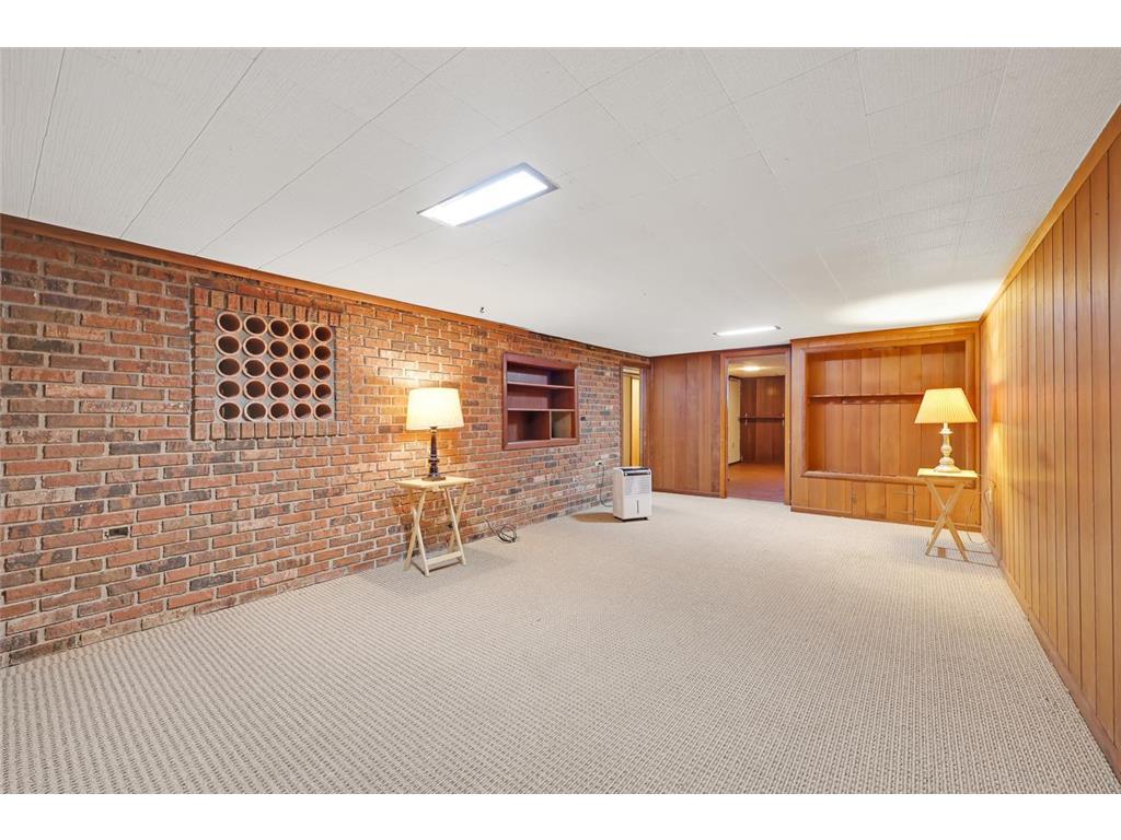 999 Overton Drive NE Fridley MN 55432 7111348 image22