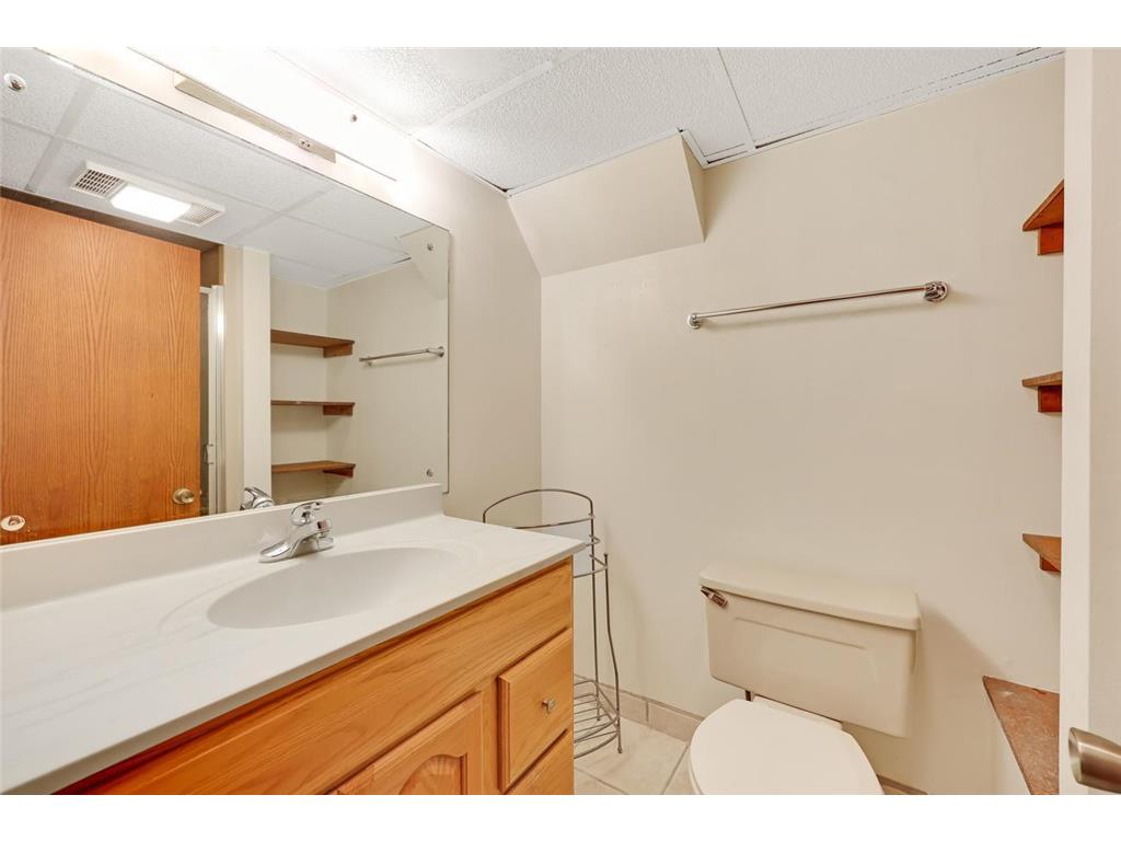 999 Overton Drive NE Fridley MN 55432 7111348 image26