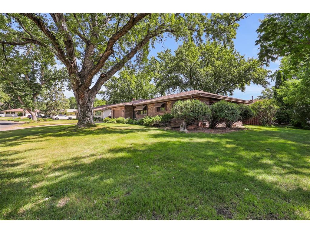 999 Overton Drive NE Fridley MN 55432 7111348 image4