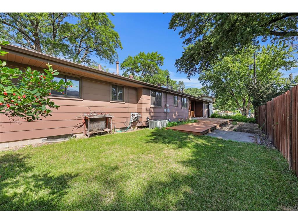 999 Overton Drive NE Fridley MN 55432 7111348 image6