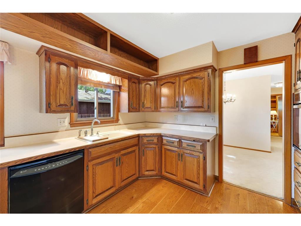 999 Overton Drive NE Fridley MN 55432 7111348 image8