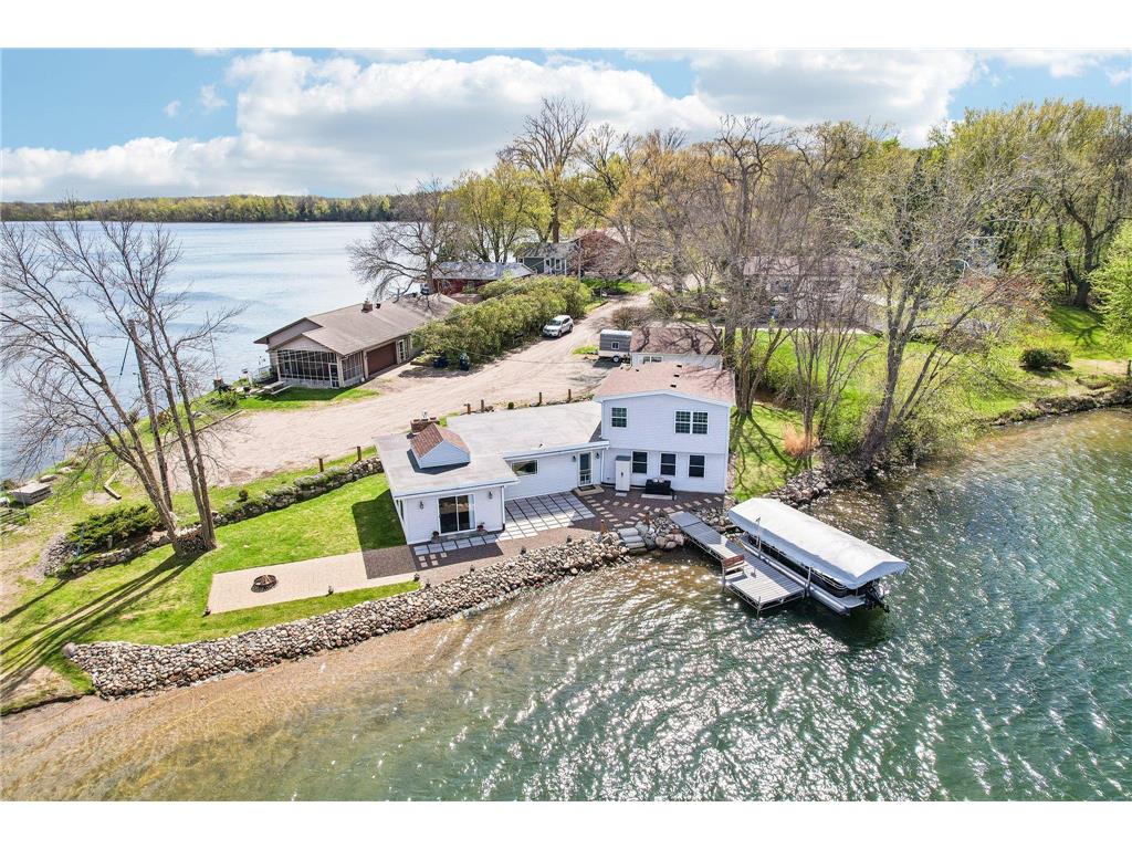 9990 Bonnie Glen Parkway Chisago City MN 55013 - Green 7063008 image1