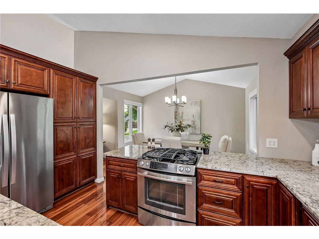 9994 Dunberry Circle Eden Prairie MN 55347 7081067 image12