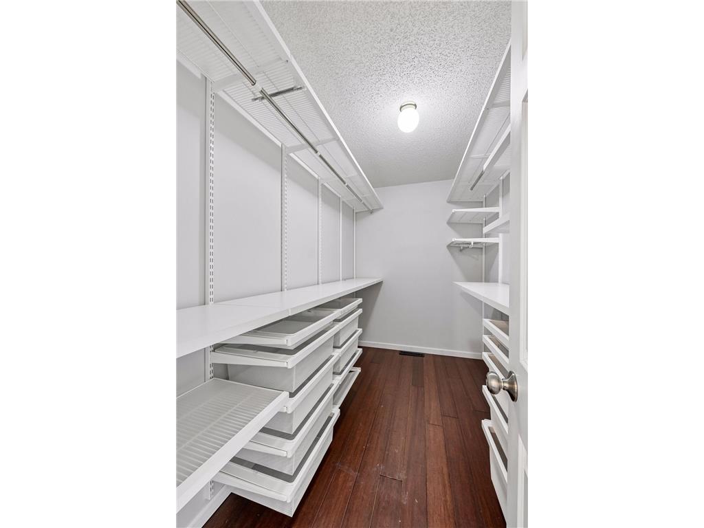 9994 Dunberry Circle Eden Prairie MN 55347 7081067 image25