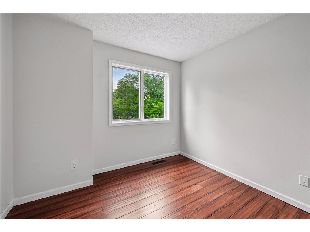 9994 Dunberry Circle Eden Prairie MN 55347 7081067 image28