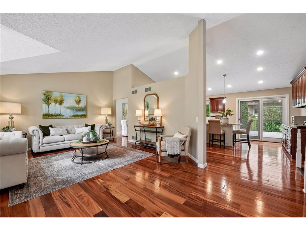 9994 Dunberry Circle Eden Prairie MN 55347 7081067 image3
