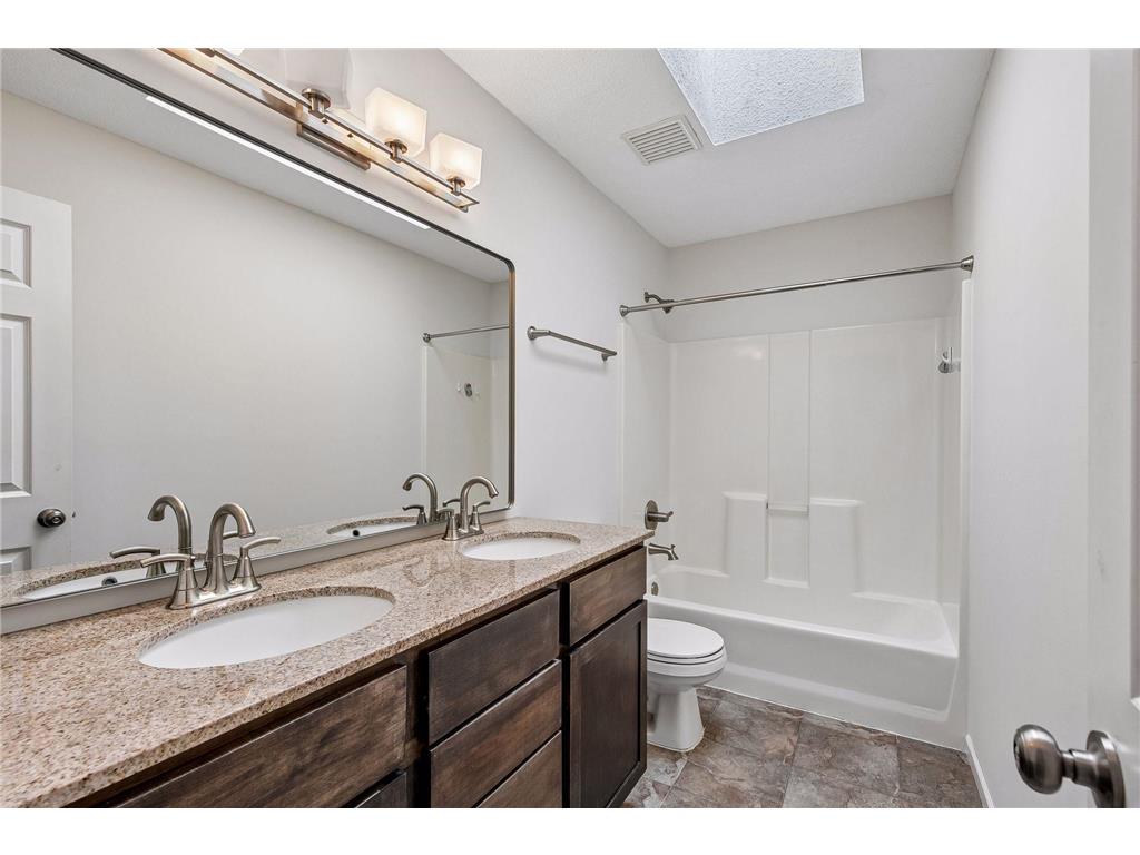 9994 Dunberry Circle Eden Prairie MN 55347 7081067 image30