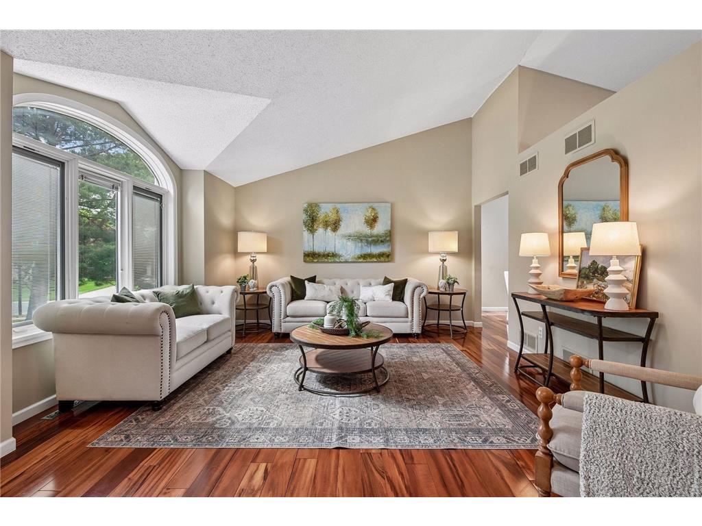 9994 Dunberry Circle Eden Prairie MN 55347 7081067 image4