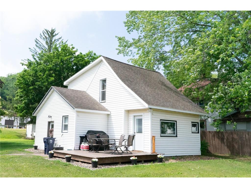 E110 Cleveland Street Spring Valley Twp WI 54767 6390288 image1