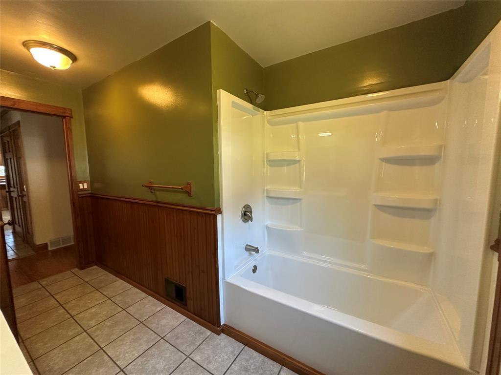 E910 Cedar Road Eau Claire WI 54701 7109350 image16