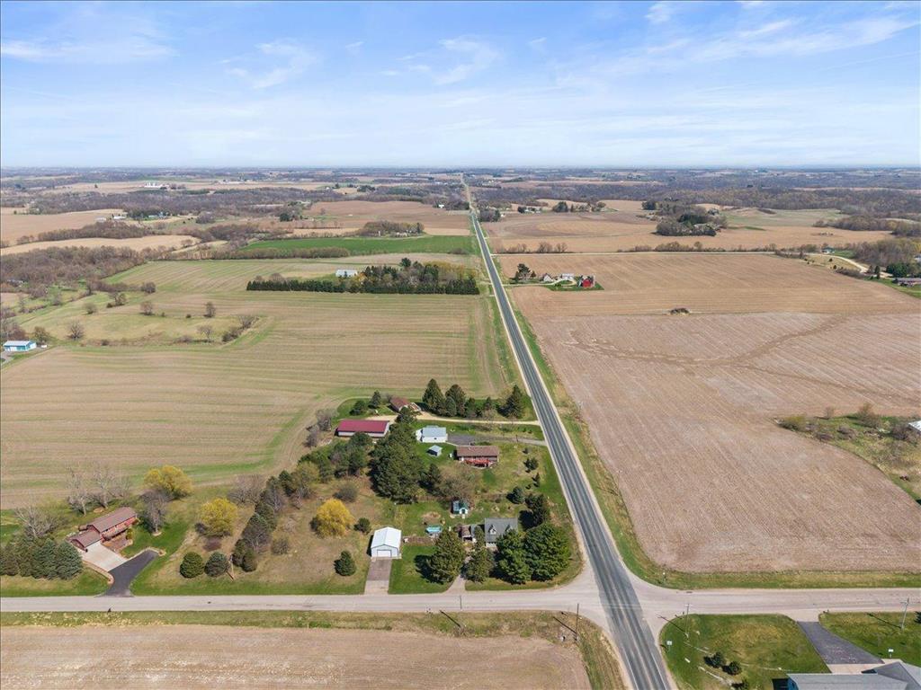 N3706 690th Street Hartland Twp WI 54011 7033889 image31