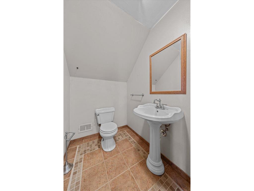N3706 690th Street Hartland Twp WI 54011 7033889 image38