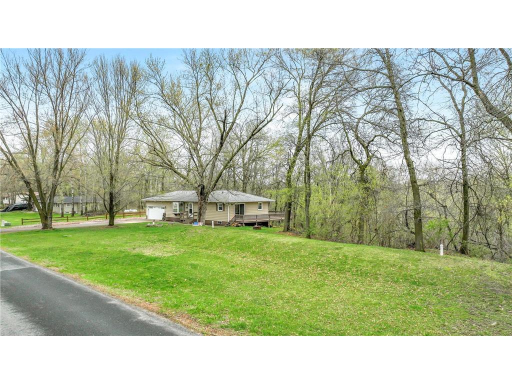 N3762 990th Street Eau Claire WI 54703 6528409 image1