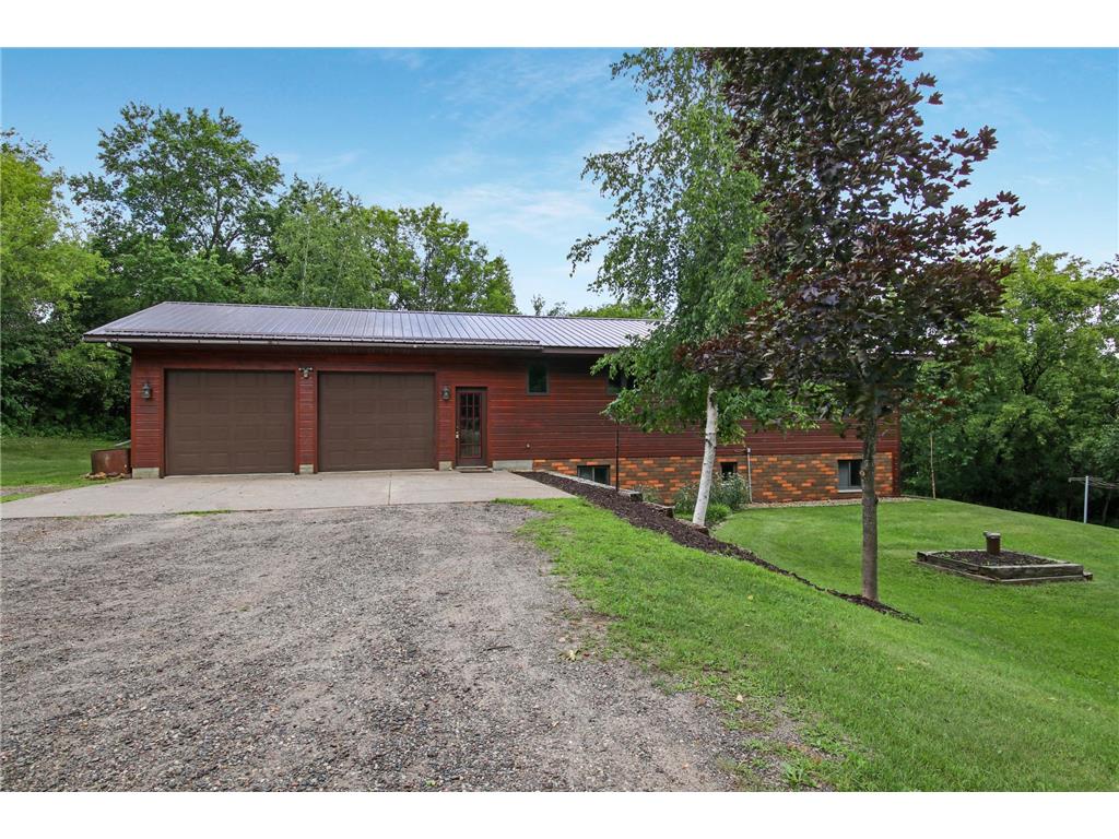 N8067 County Road Q Road Knapp WI 54749 6403994 image1