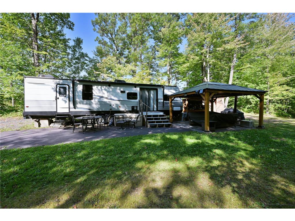 N9715 Birchwood Road Brooklyn WI 54888 6427502 image1