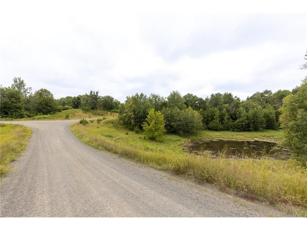 TBD 242nd St. Eureka WI 54934 - Manitou Lake 6771597 image5