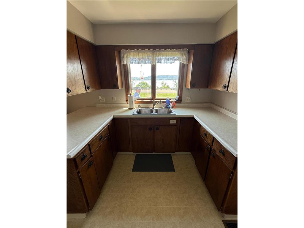 W12414 State Highway 35 Stockholm WI 54769 - Lake Pepin 6748921 image9