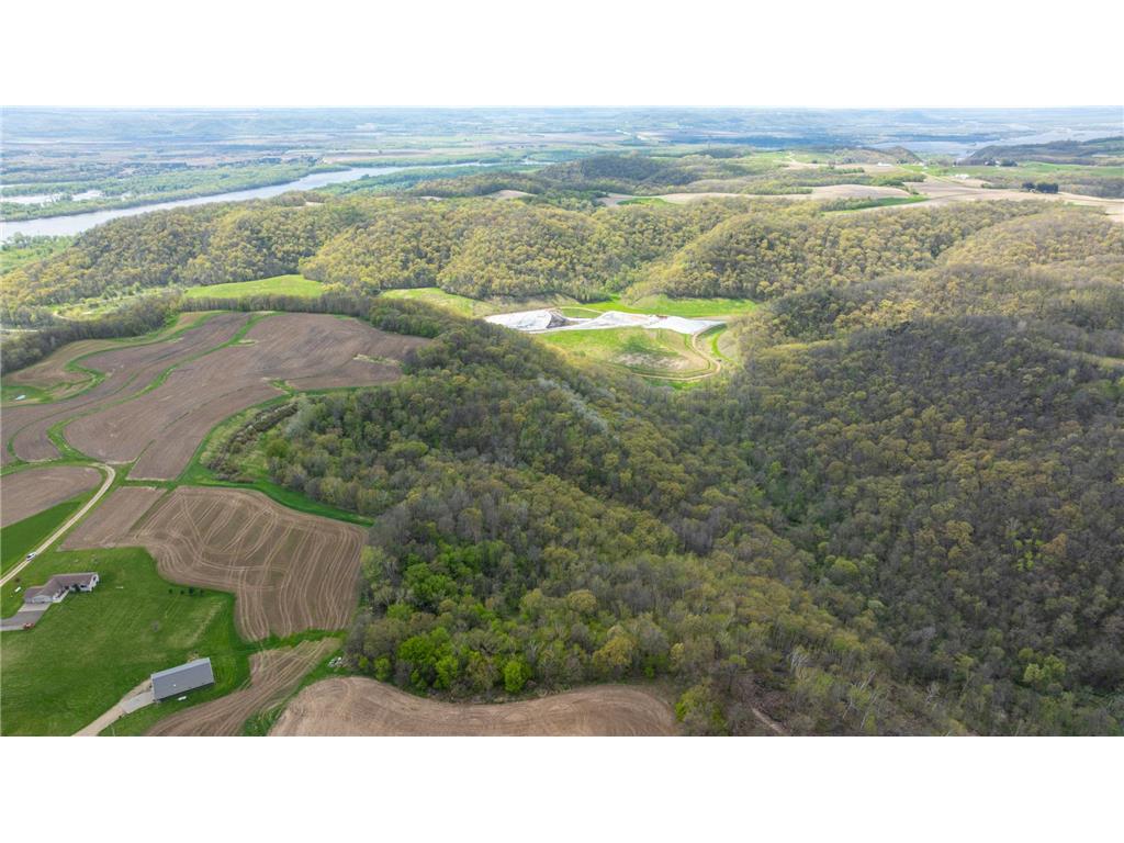 W1660 Maplewood Lane Belvidere Twp WI 54610 7039467 image104