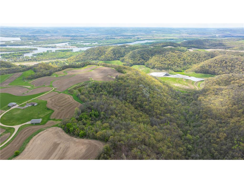 W1660 Maplewood Lane Belvidere Twp WI 54610 7039467 image105