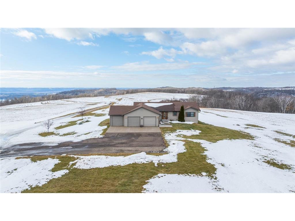 W1660 Maplewood Lane Belvidere Twp WI 54610 7039467 image3