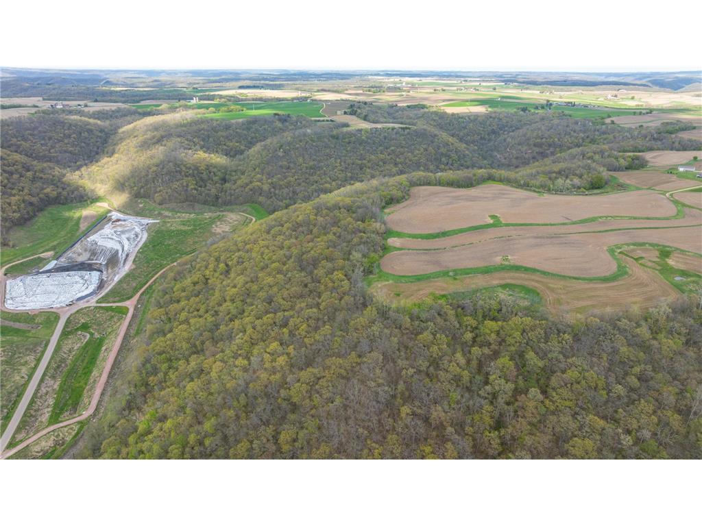 W1660 Maplewood Lane Belvidere Twp WI 54610 7039467 image94